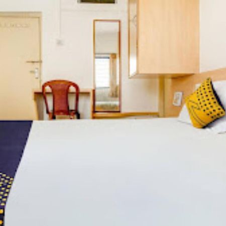 Hotel Rahi Nashik Eksteriør billede