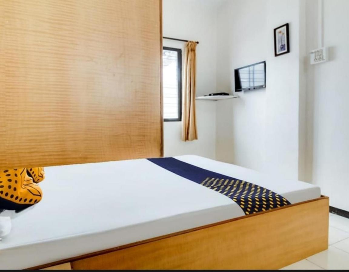 Hotel Rahi Nashik Eksteriør billede