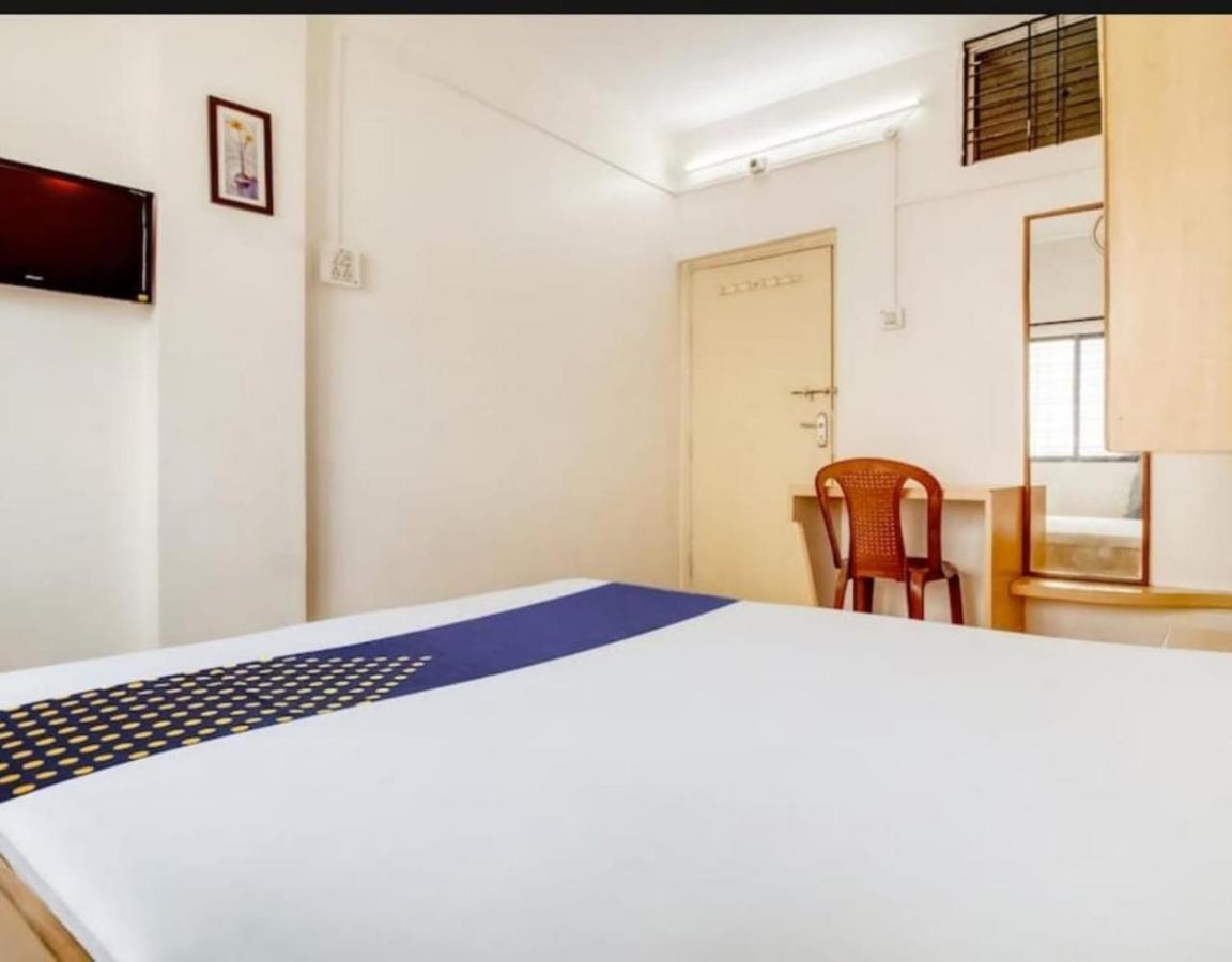 Hotel Rahi Nashik Eksteriør billede