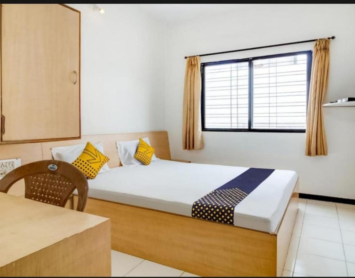 Hotel Rahi Nashik Eksteriør billede