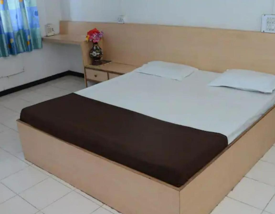 Hotel Rahi Nashik Eksteriør billede