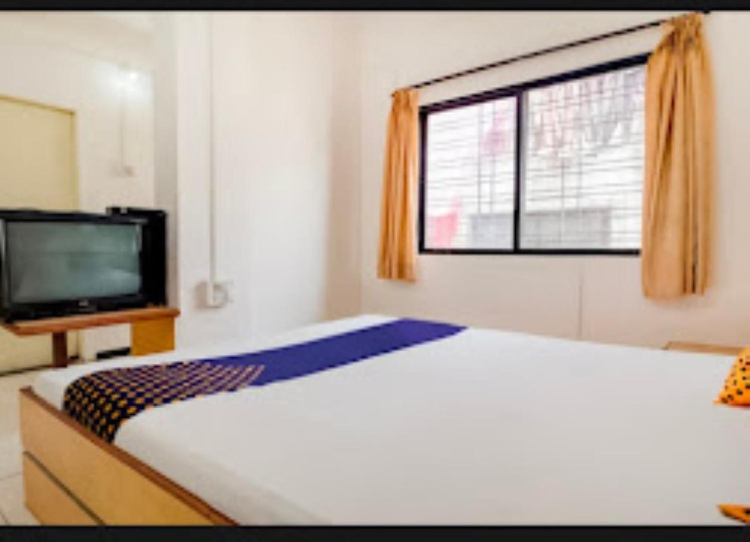 Hotel Rahi Nashik Eksteriør billede