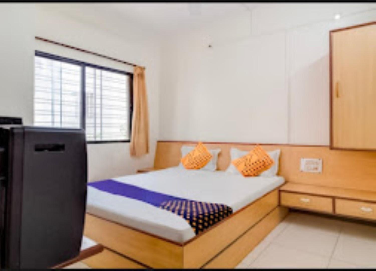Hotel Rahi Nashik Eksteriør billede
