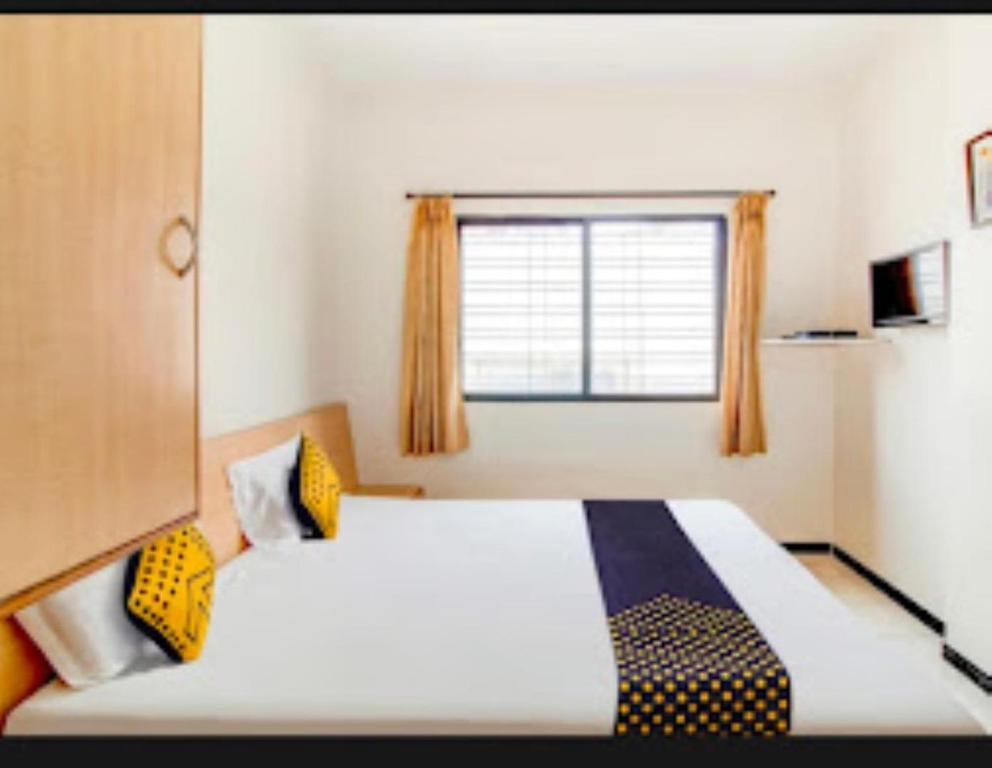 Hotel Rahi Nashik Eksteriør billede