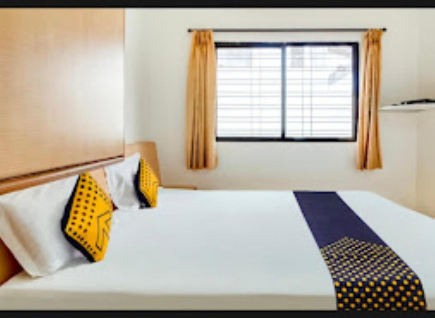Hotel Rahi Nashik Eksteriør billede