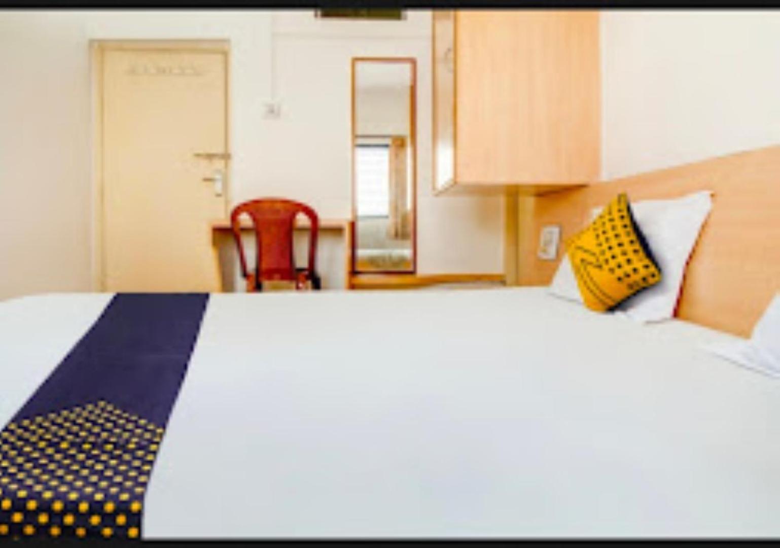 Hotel Rahi Nashik Eksteriør billede